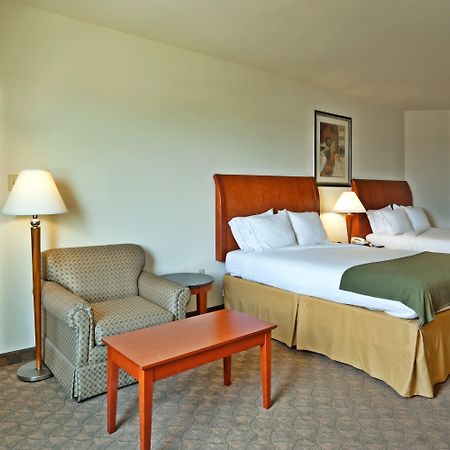 Holiday Inn Express Hotel And Suites Fairfield-North By Ihg Ngoại thất bức ảnh