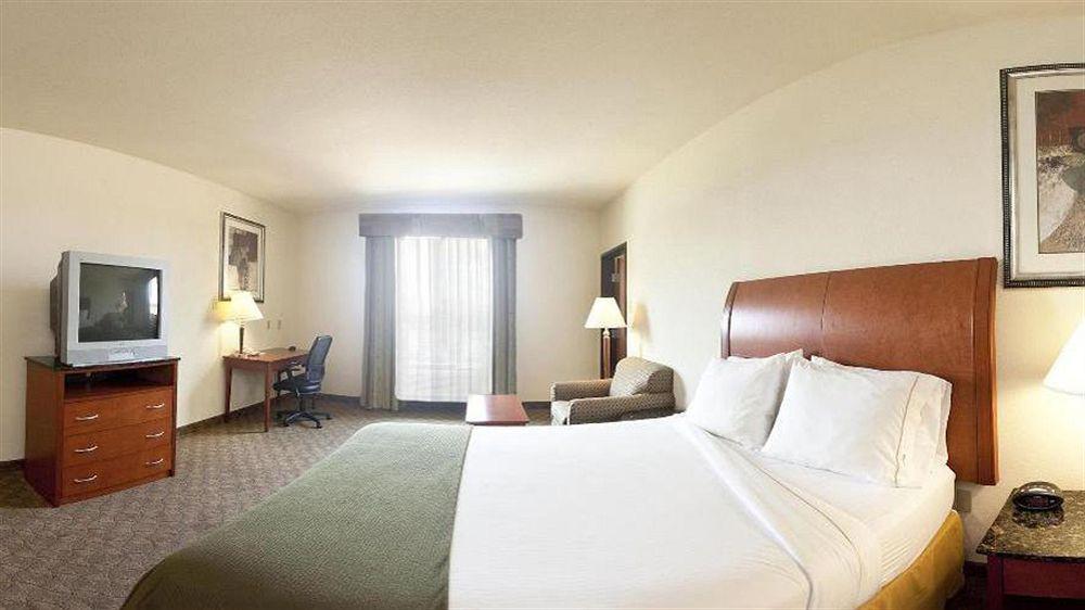 Holiday Inn Express Hotel And Suites Fairfield-North By Ihg Ngoại thất bức ảnh
