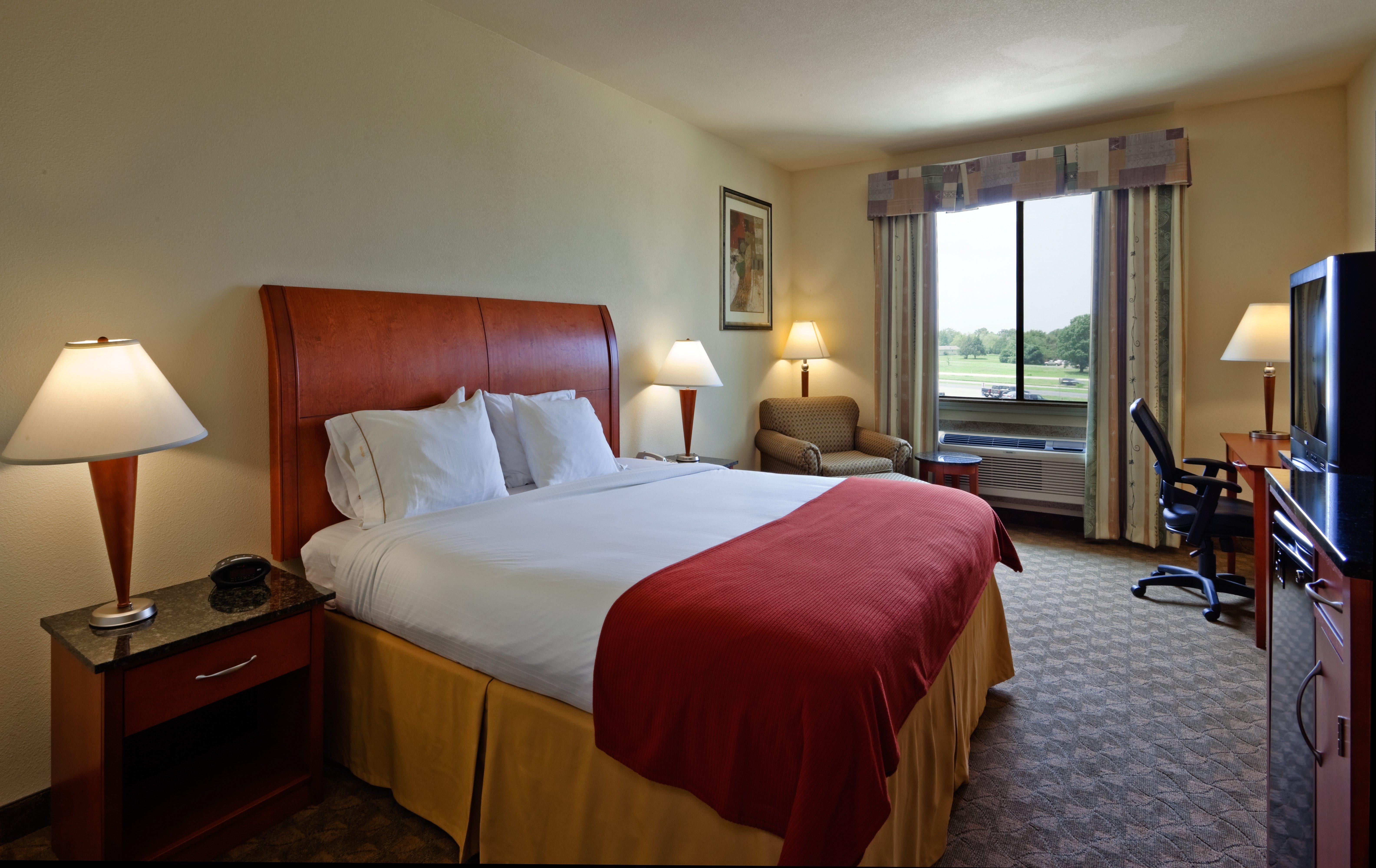 Holiday Inn Express Hotel And Suites Fairfield-North By Ihg Ngoại thất bức ảnh