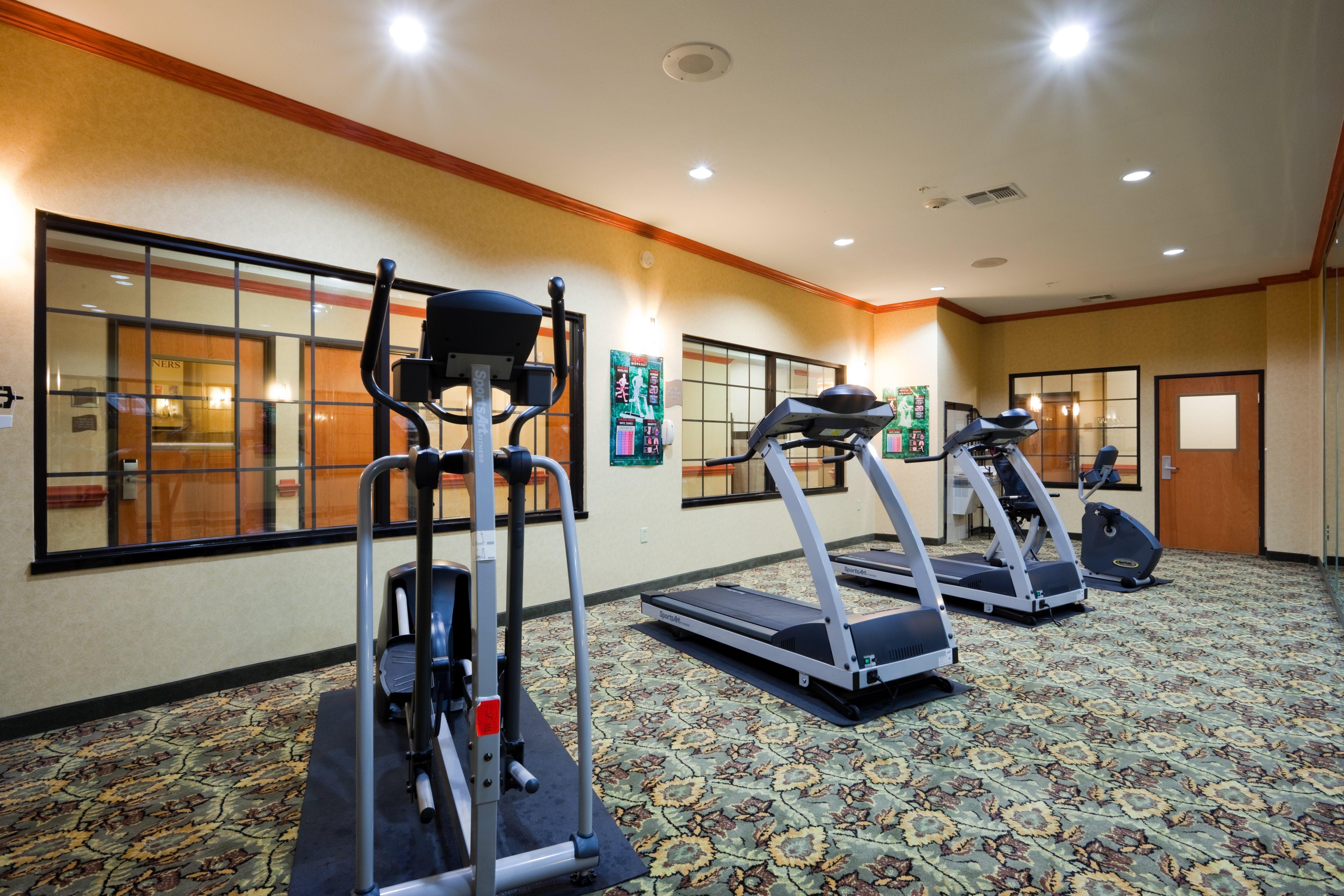 Holiday Inn Express Hotel And Suites Fairfield-North By Ihg Ngoại thất bức ảnh