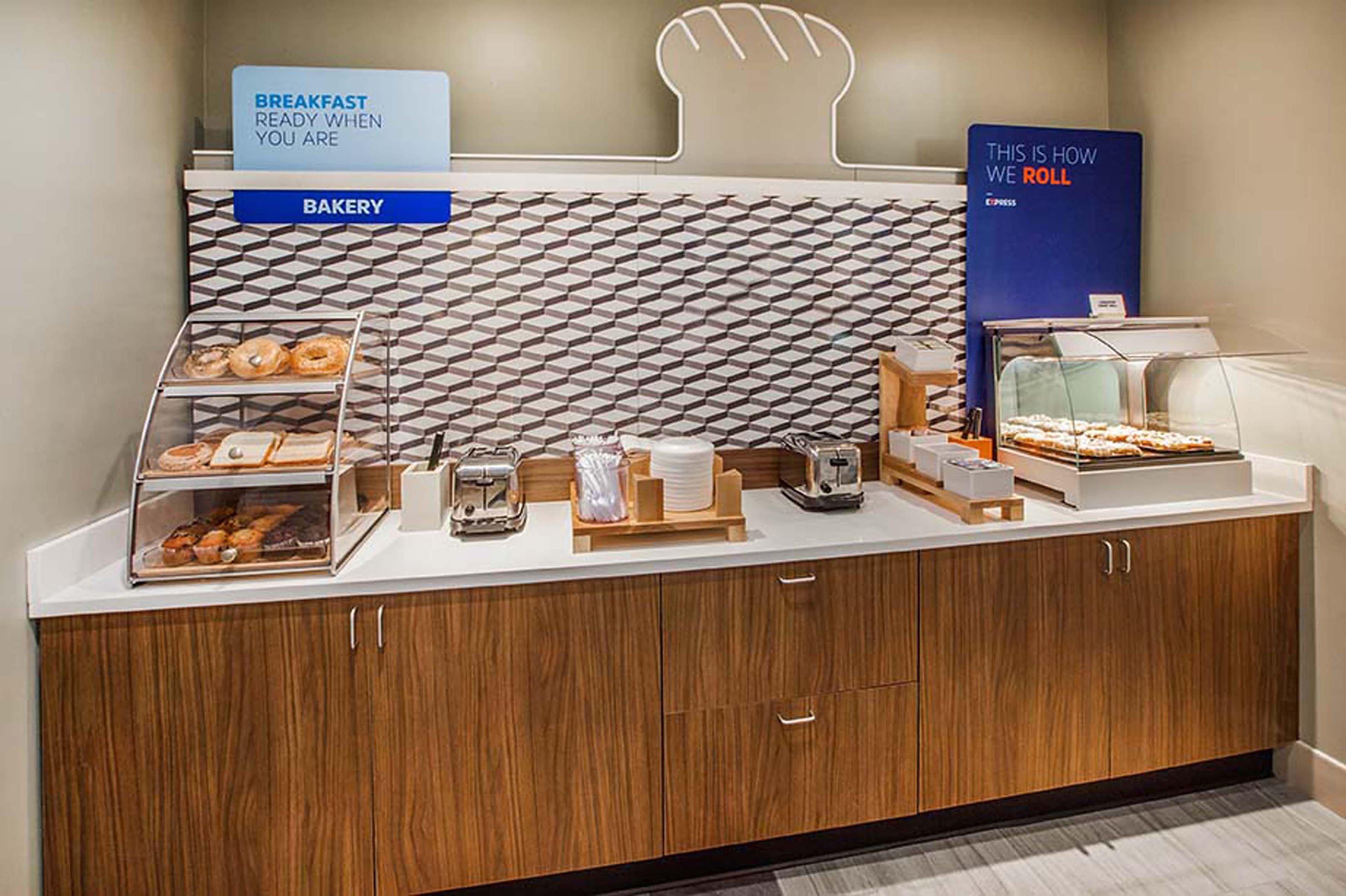 Holiday Inn Express Hotel And Suites Fairfield-North By Ihg Ngoại thất bức ảnh