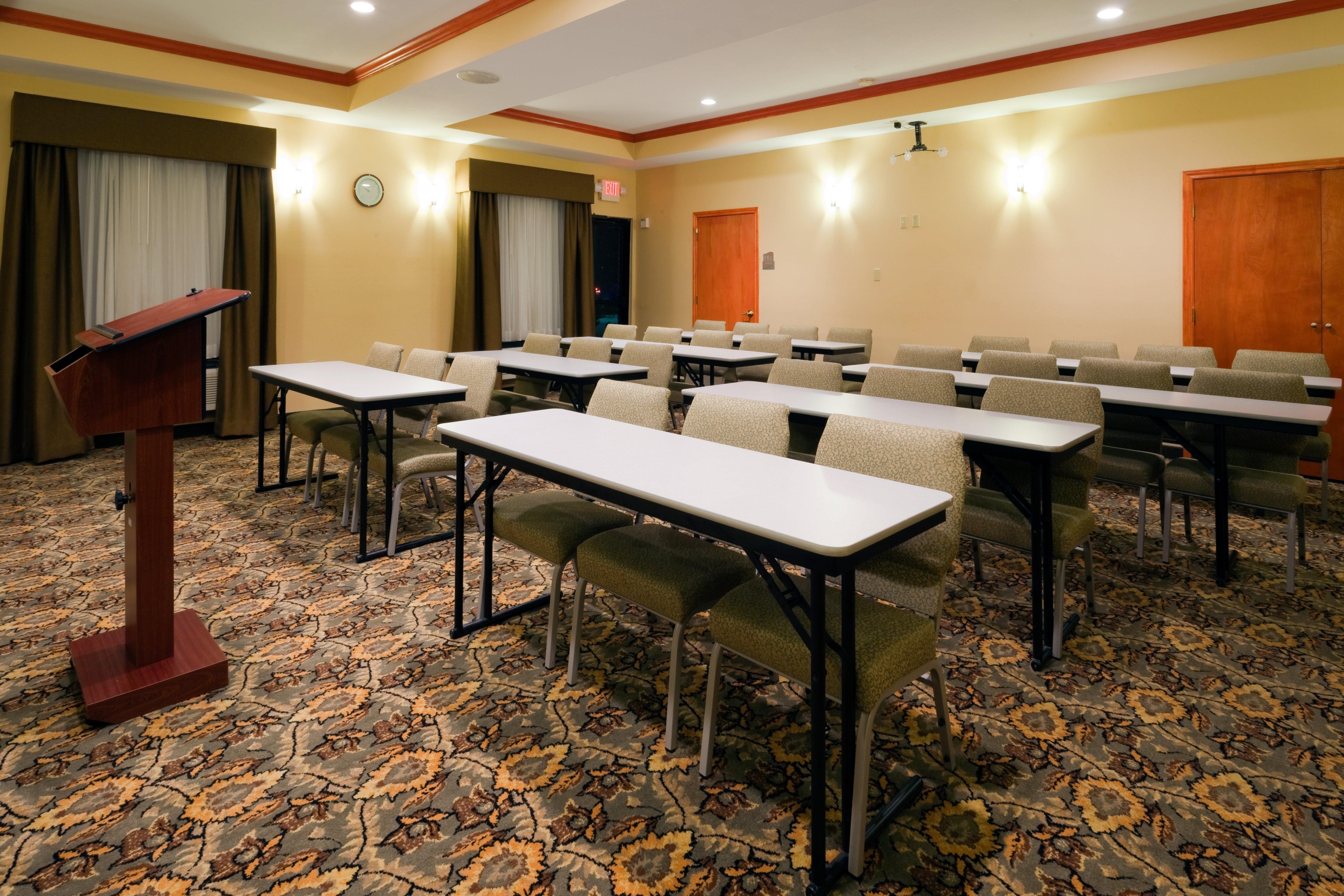 Holiday Inn Express Hotel And Suites Fairfield-North By Ihg Ngoại thất bức ảnh