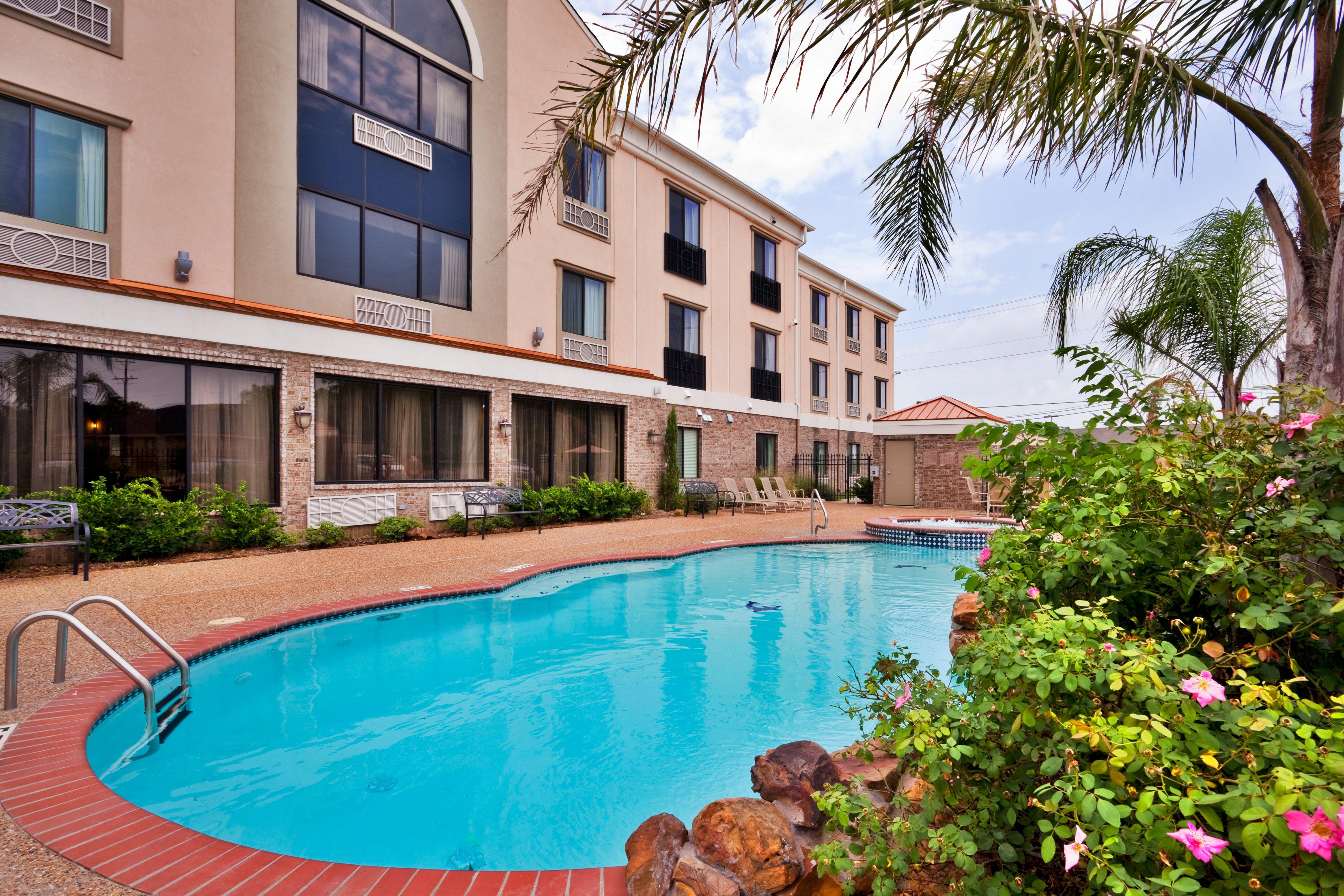 Holiday Inn Express Hotel And Suites Fairfield-North By Ihg Ngoại thất bức ảnh